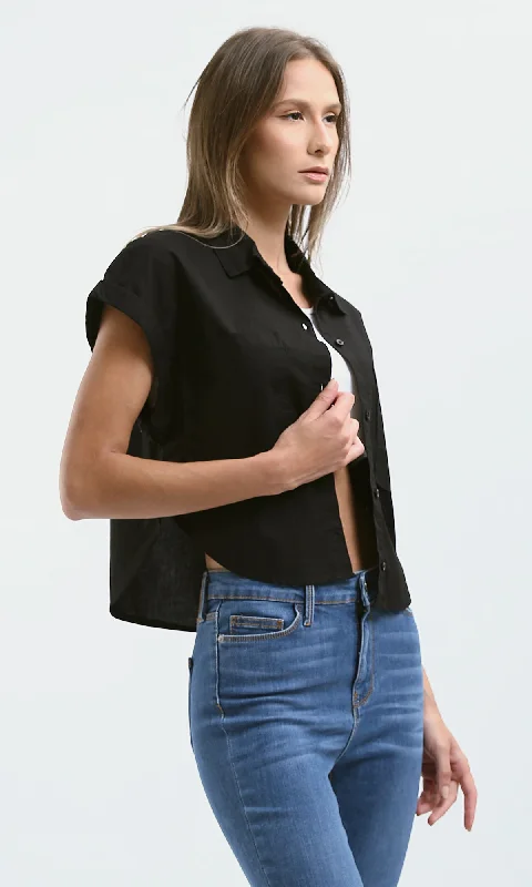 O181643 Classic Collar Black Short Shirt With Front Pockets